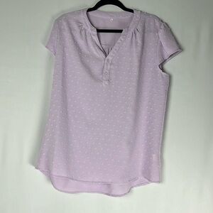 Women’s large. Lavender polyester top.